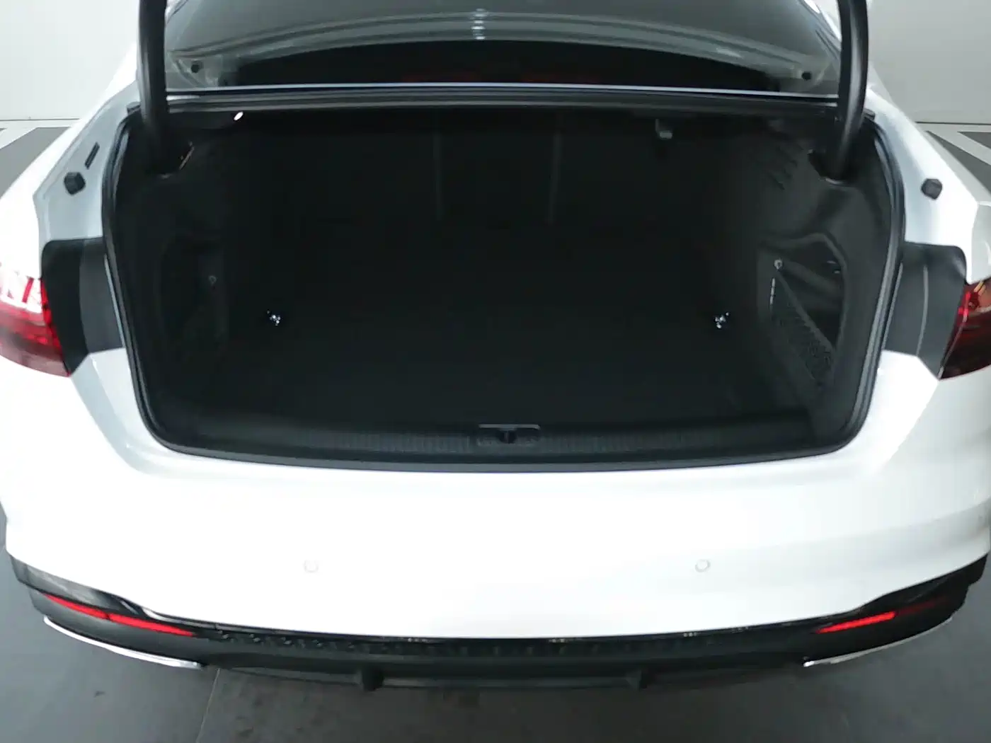Audi A4L 2024 40 TFSI Luxury Dynamic фото 6