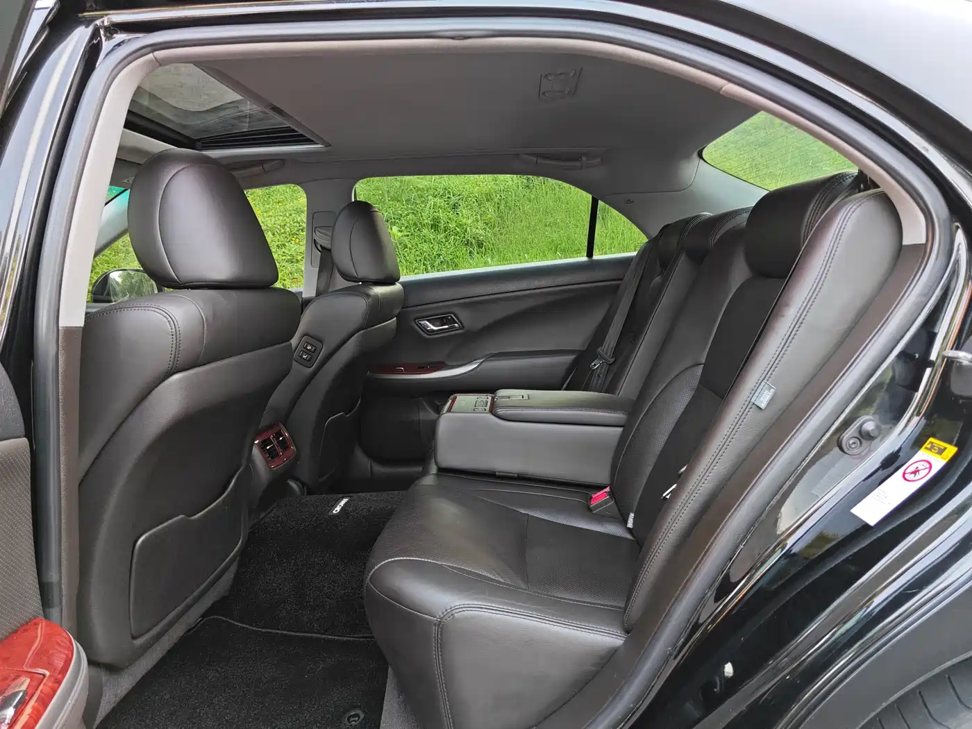 Toyota Crown 2012 2.5L Royal Leather Edition фото 11