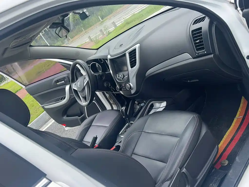 Changan CS35 2017 2016 1.6L Automatic Luxury Model China V