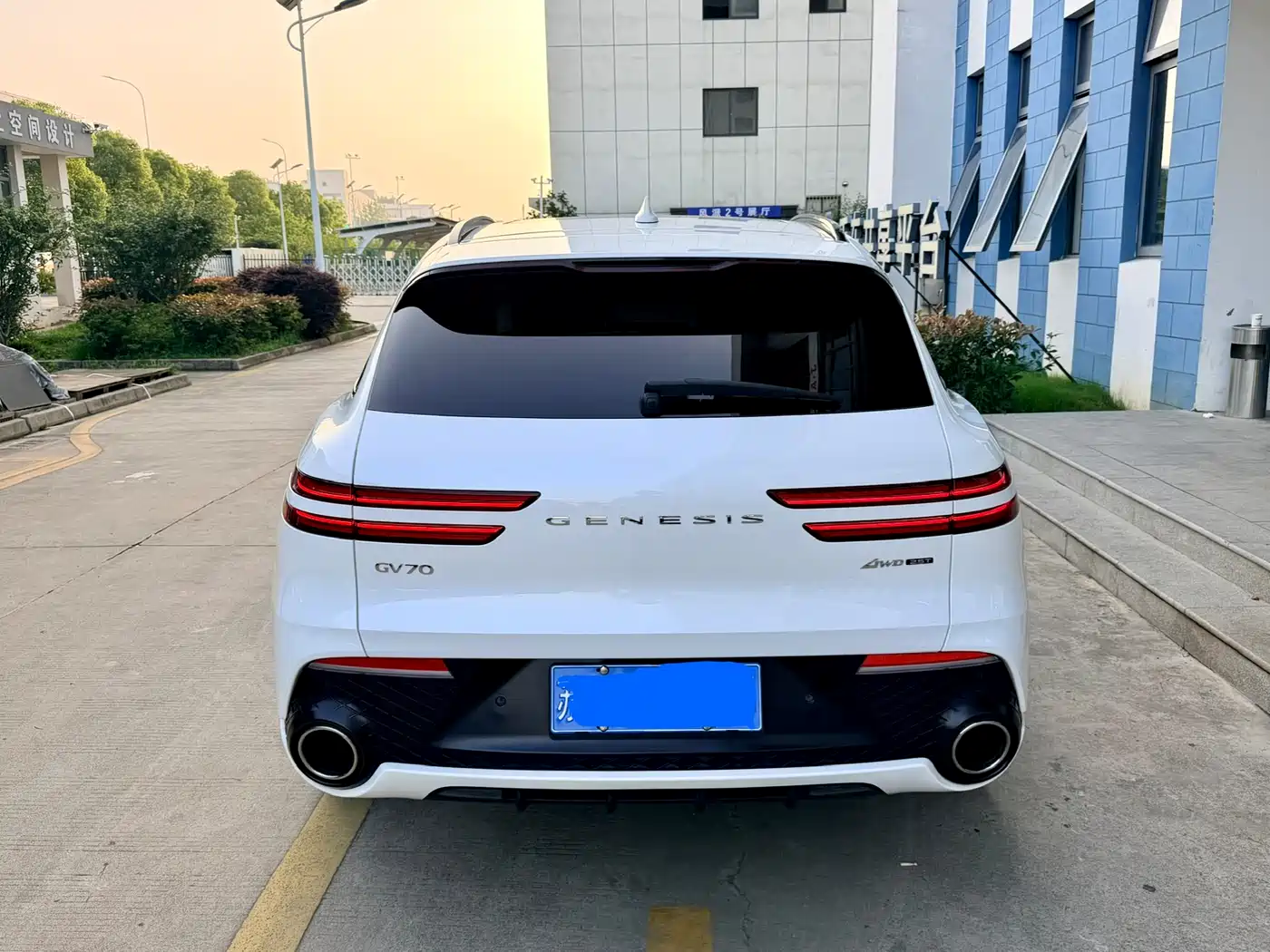 Genesis GV70 2023 2.5T AWD Luxury фото 5