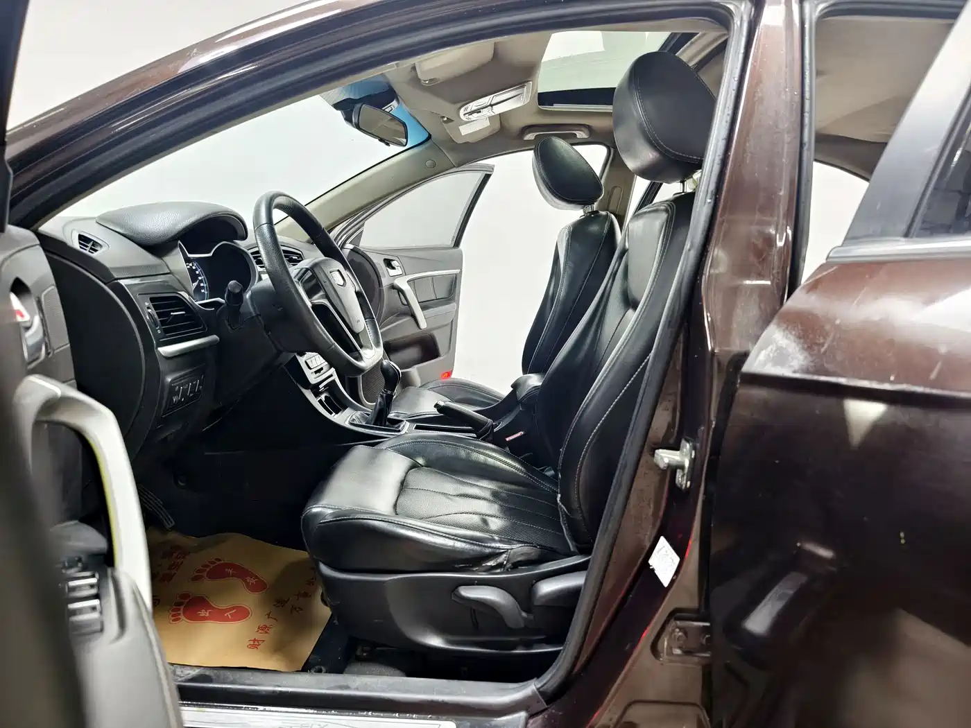 Фото 11 - Geely Emgrand