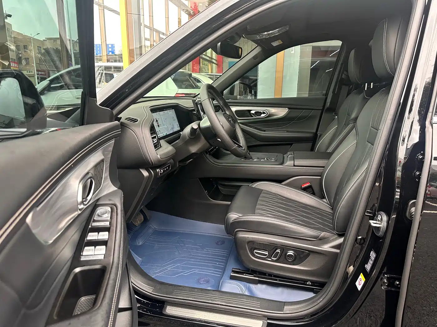 GAC Trumpchi Trumpchi GS8 2025 Pilot Series 2.0TGDI 2WD Luxury Edition 5-seater фото 5
