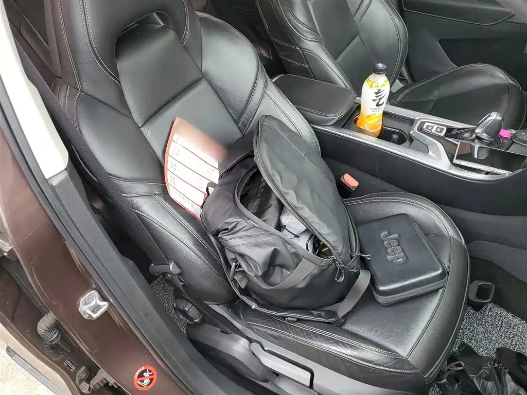 Lynk & Co 01 2017 2.0T 2WD фото 20