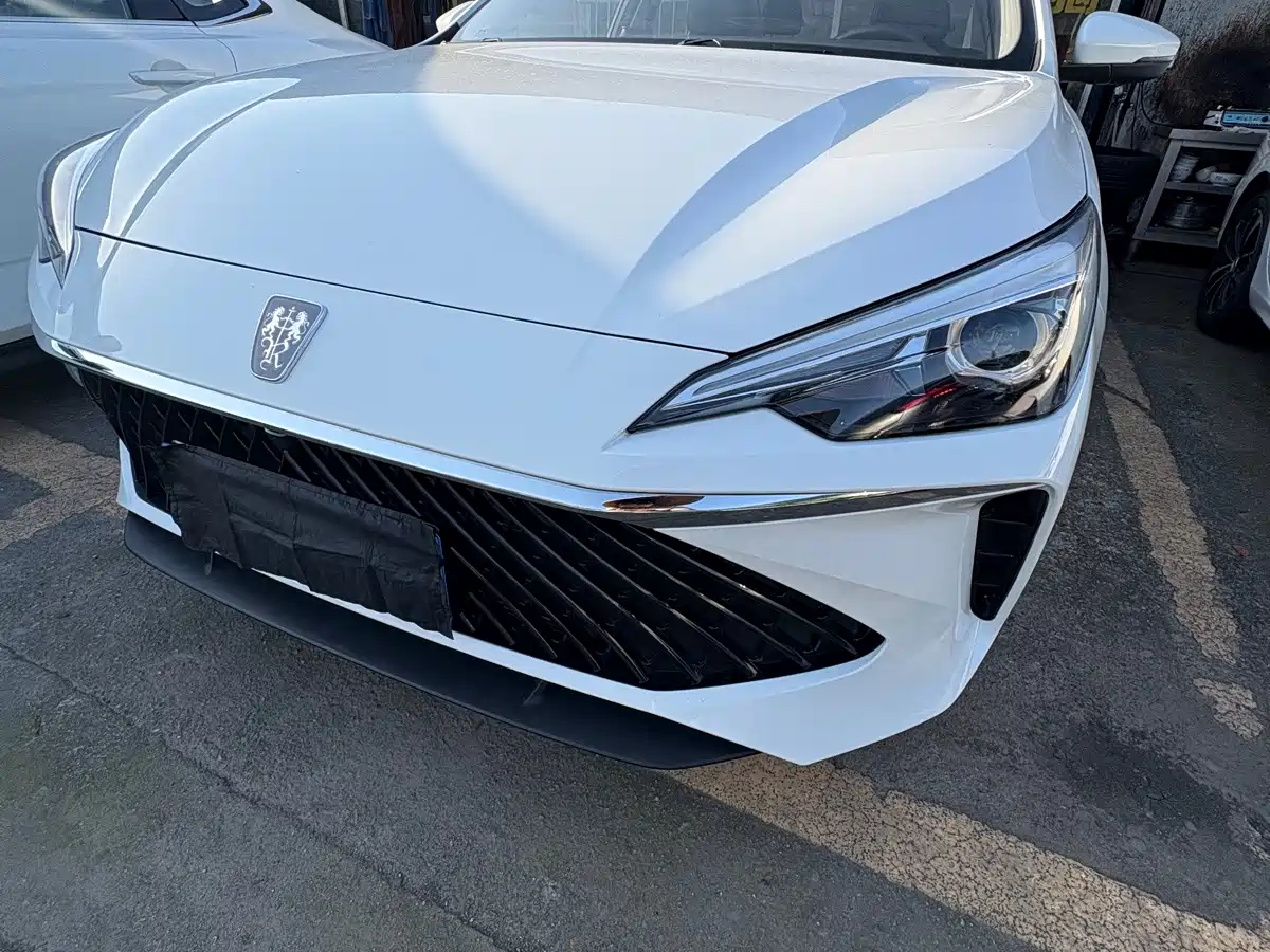 Roewe i5 2023 1.5L CVT Luxury Edition