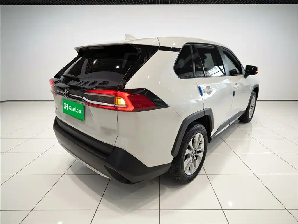Toyota Wildlander 2022 2.0L CVT AWD Luxury Edition фото 7