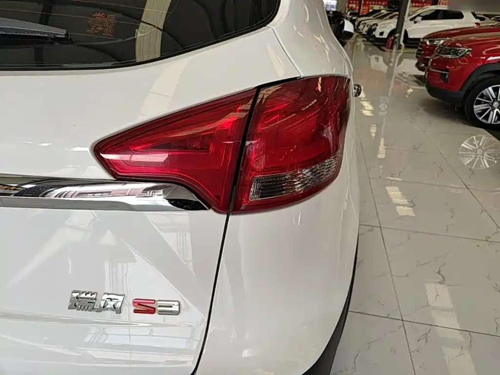 JAC Motors Refine S3 2018 2017 1.5L Manual Luxury