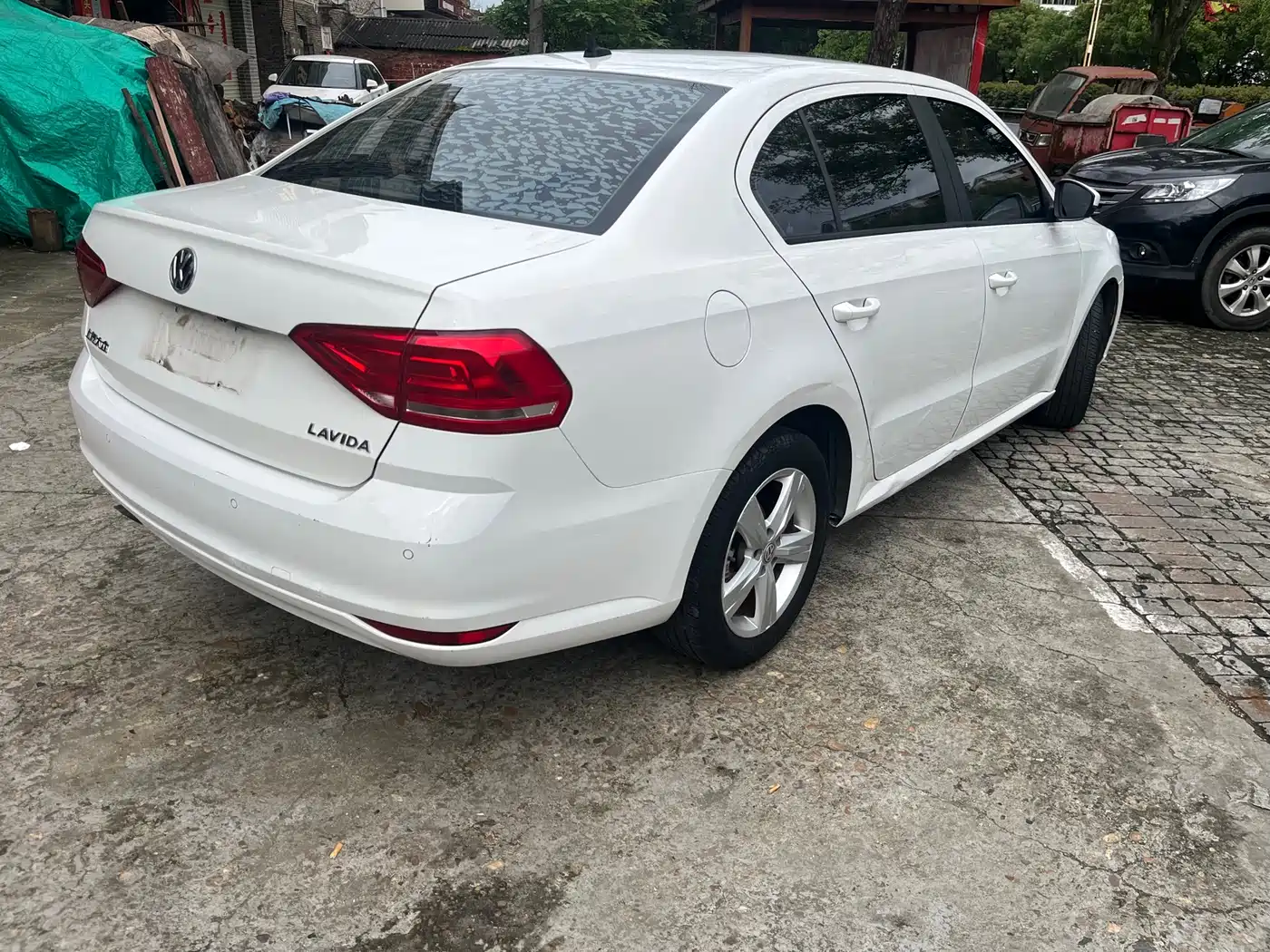 Volkswagen Lavida 2017 1.6L Automatic Trend Edition фото 6