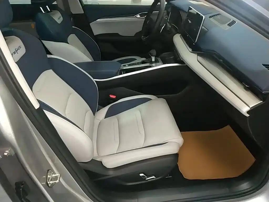 Фото 25 - Geely Preface