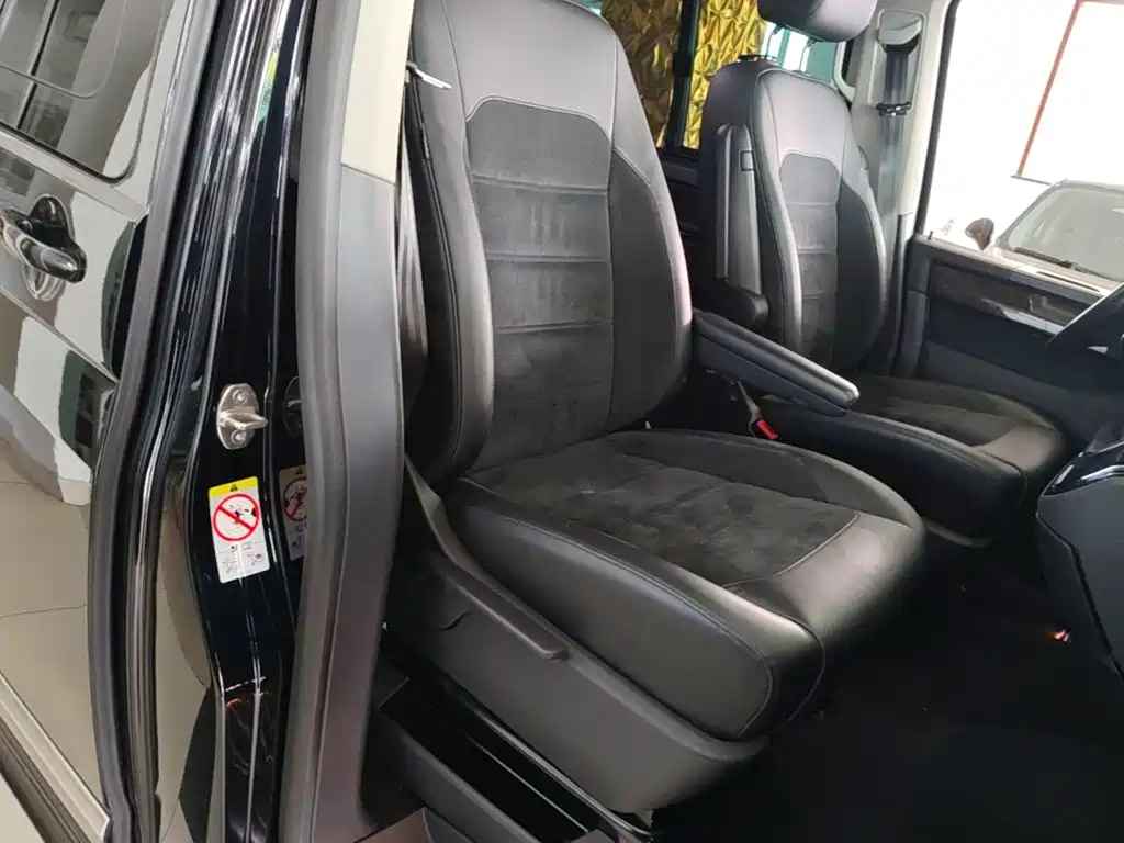 Volkswagen Multivan 2019 2019 2.0TSI 2WD Luxury 7-seater
