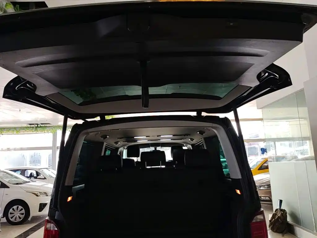 Volkswagen Multivan 2019 2019 2.0TSI 2WD Luxury 7-seater