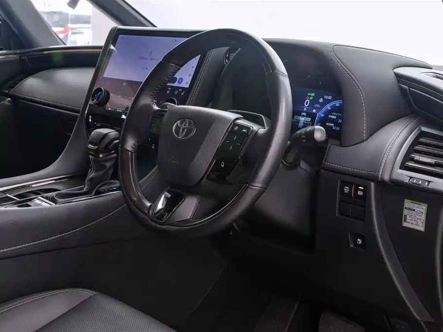 Toyota Alphard 2025 Hybrid 2.5L Prestige Gold Edition фото 8