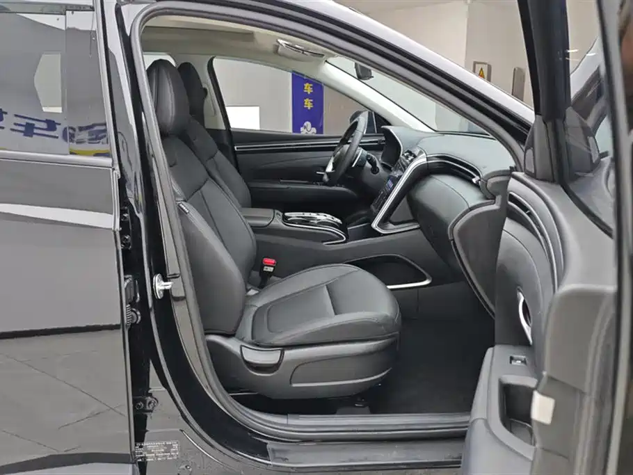 Hyundai Tucson 2023 Tucson L 1.5T Automatic 2WD GLX Elite Edition фото 8