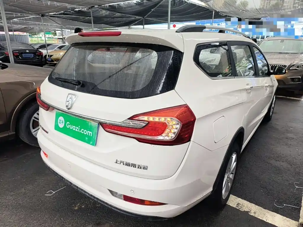 Baojun 310W 2017 2017 1.5L Manual Fashion Edition (China V)