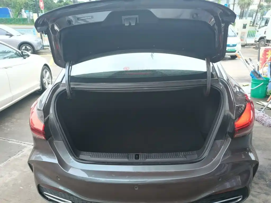 MG MG5 2025 2025 180DVVT Global Luxury Edition