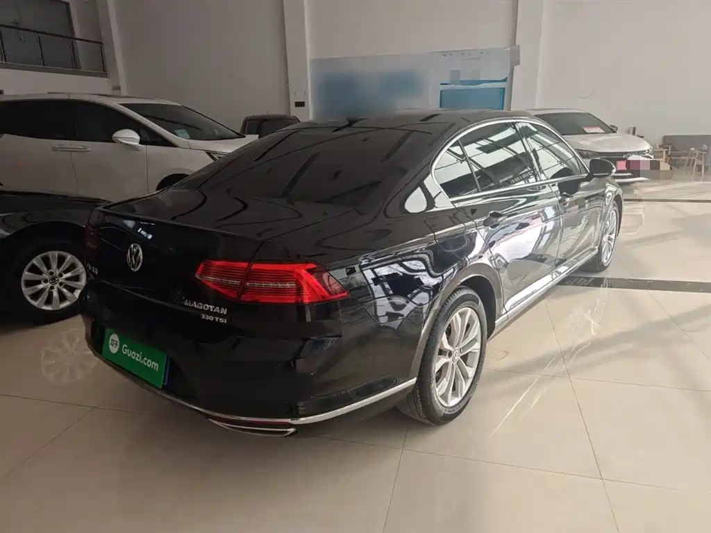 Volkswagen Magotan 2019 330TSI DSG Luxury Class China VI фото 5