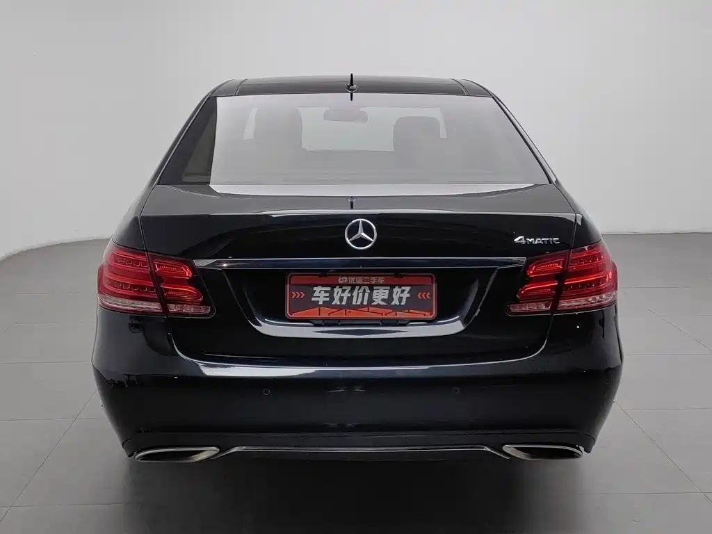 صورة 4 - Mercedes-Benz E-Class