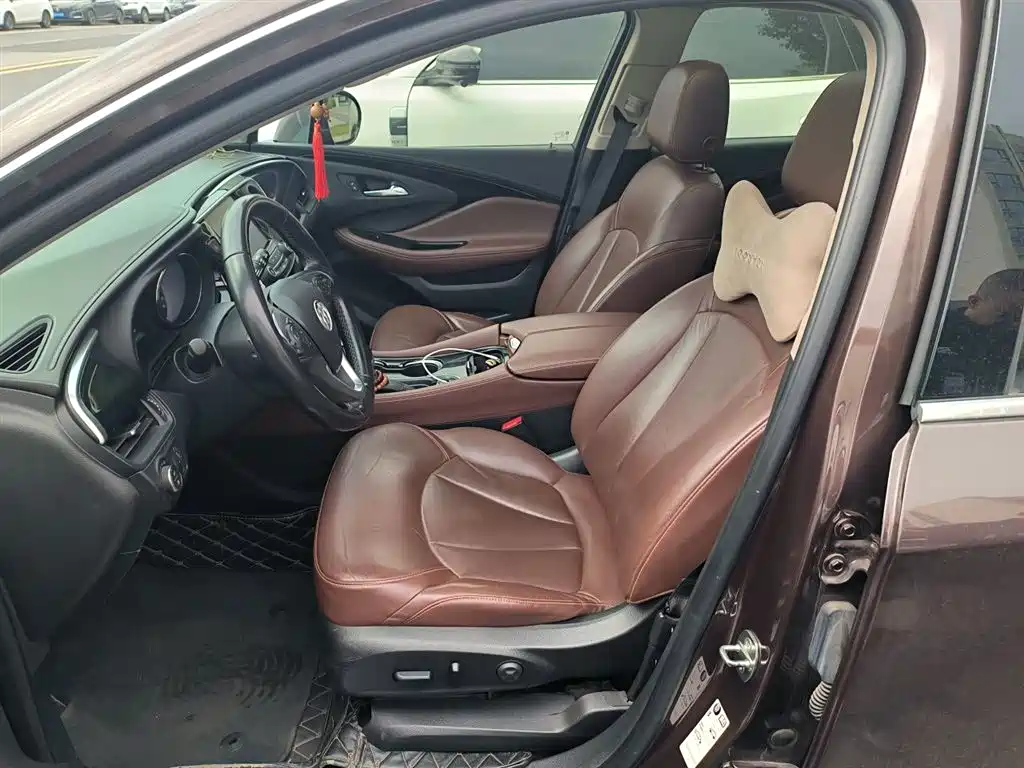 Buick Envision Plus 2018 20T 2WD Luxury фото 8