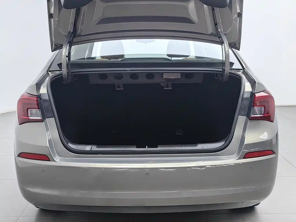 Фото 16 - Buick Excelle