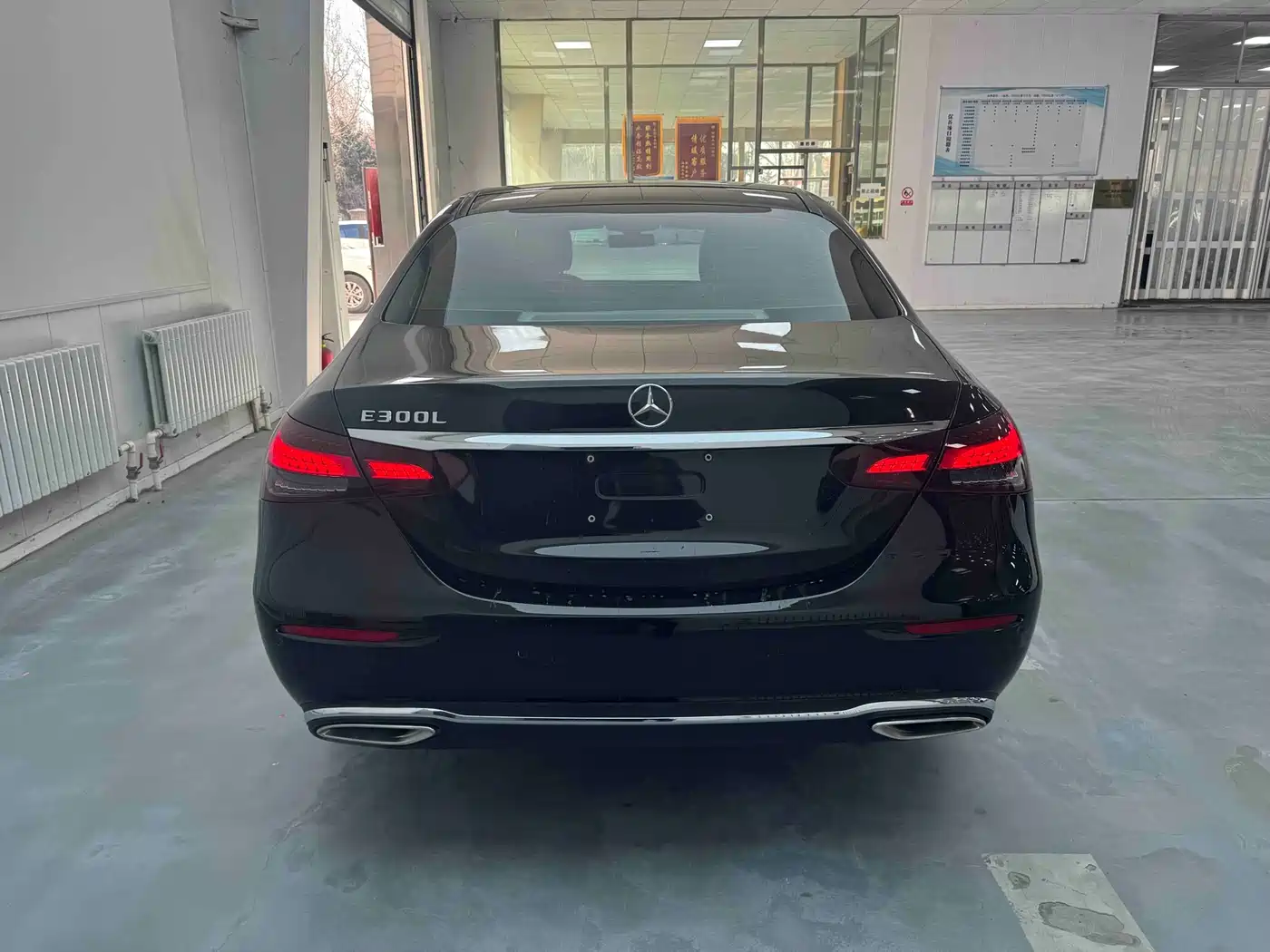 Mercedes-Benz E-Class 2023 E 300 L Fashion фото 5