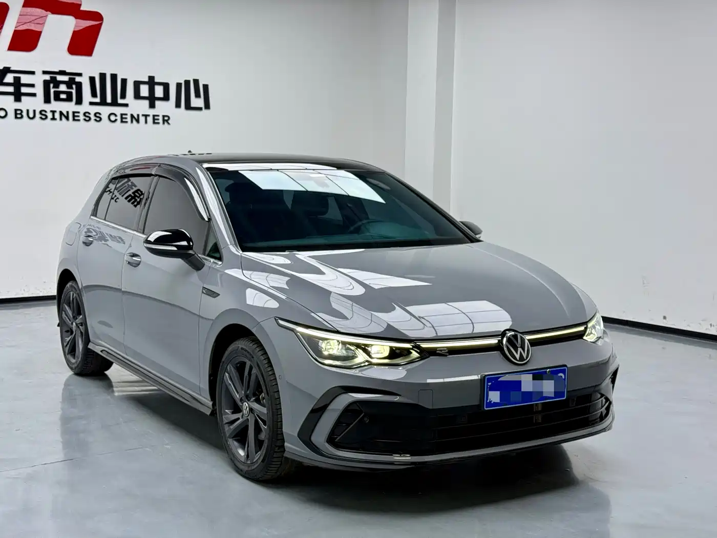 Volkswagen Golf 2023 280TSI DSG R-Line Lite фото 3