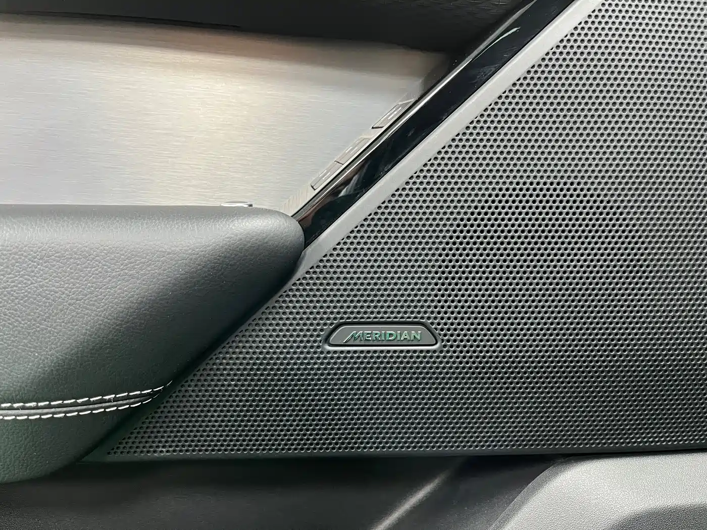 Land Rover Range Rover Velar 2020 P340 R-DYNAMIC S фото 9