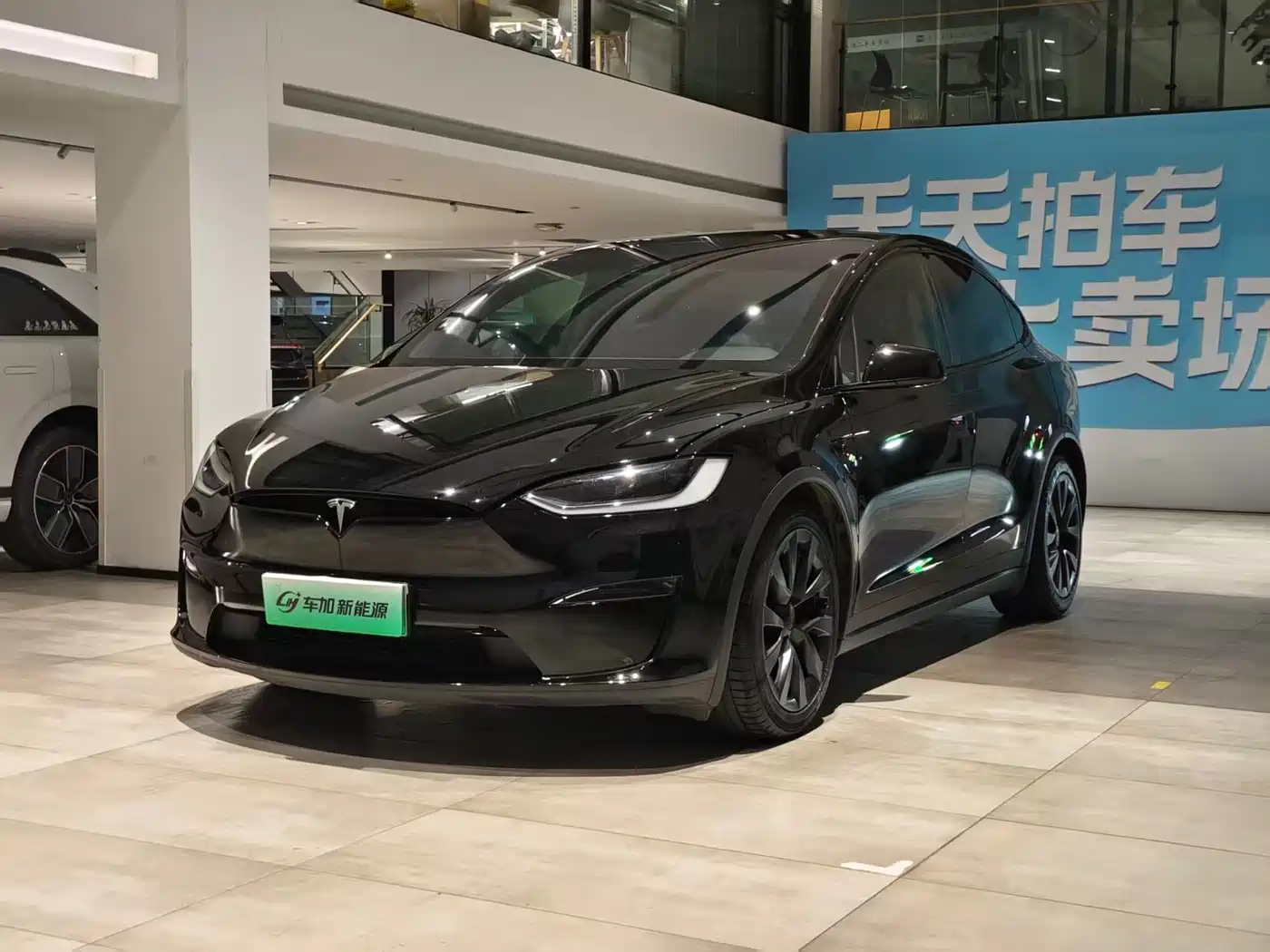 TESLA MODEL X