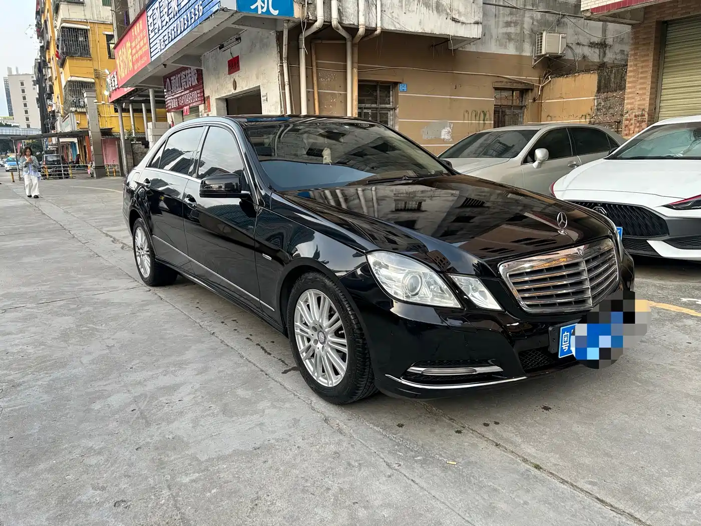 Mercedes-Benz E-Class 2011 E 200 L CGI Elegance фото 3