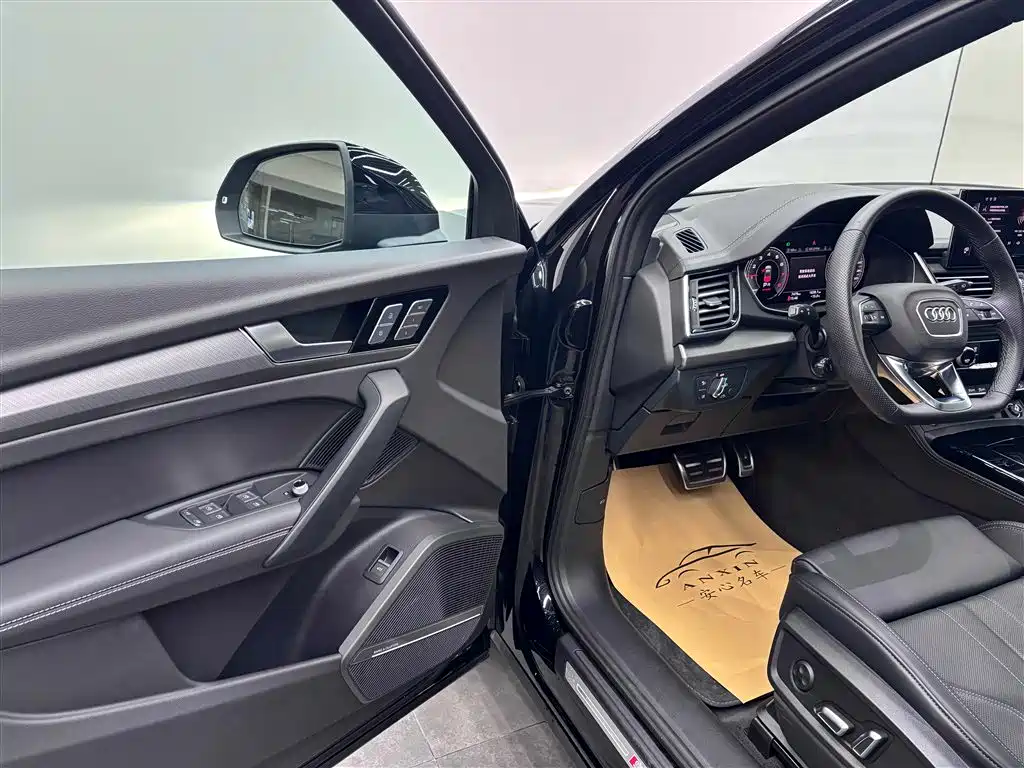Audi Q5L 2024 Model 45 TFSI Luxury Dynamic фото 8