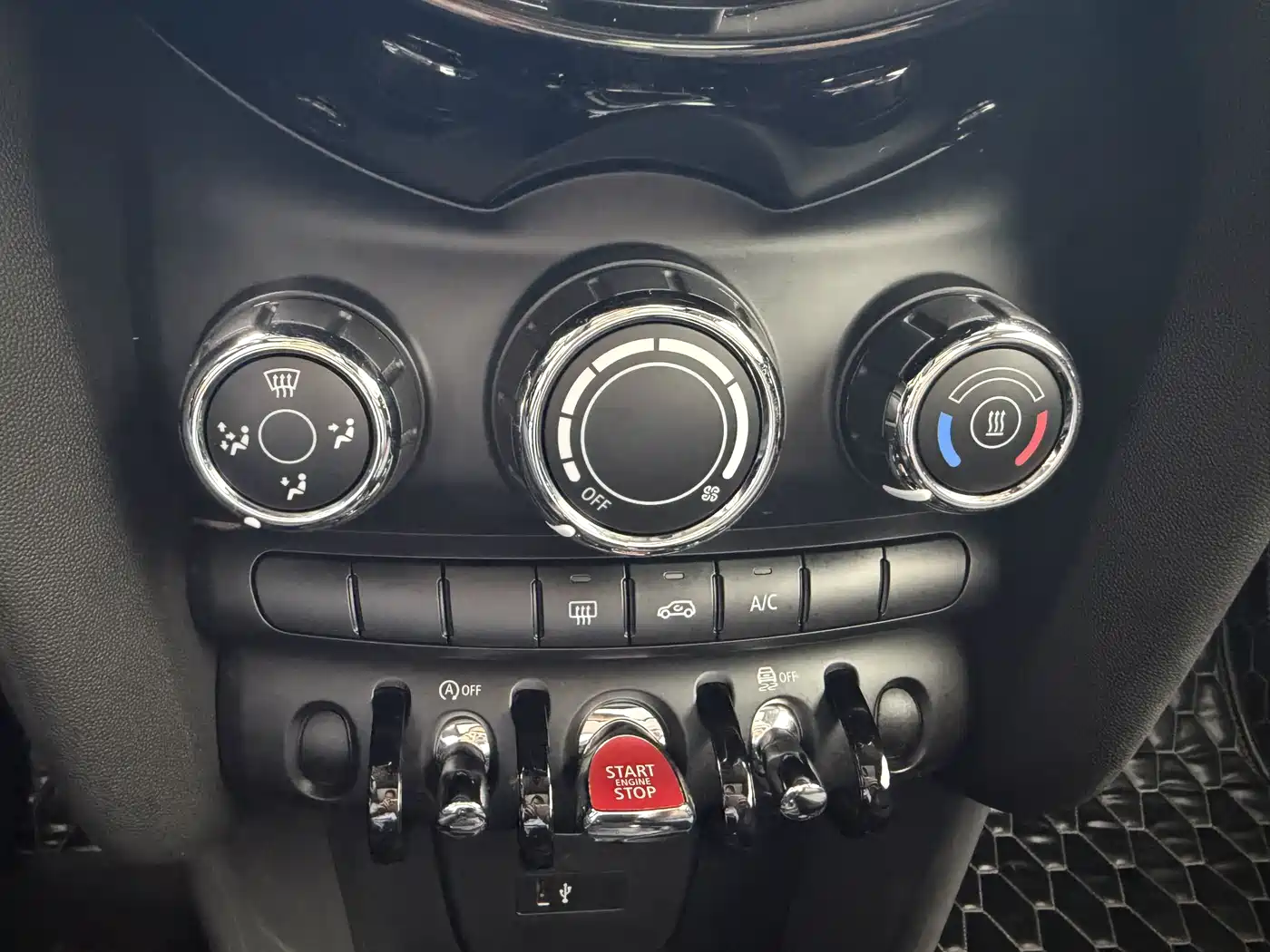 MINI 2019 Model 1.5T ONE PLUS фото 14