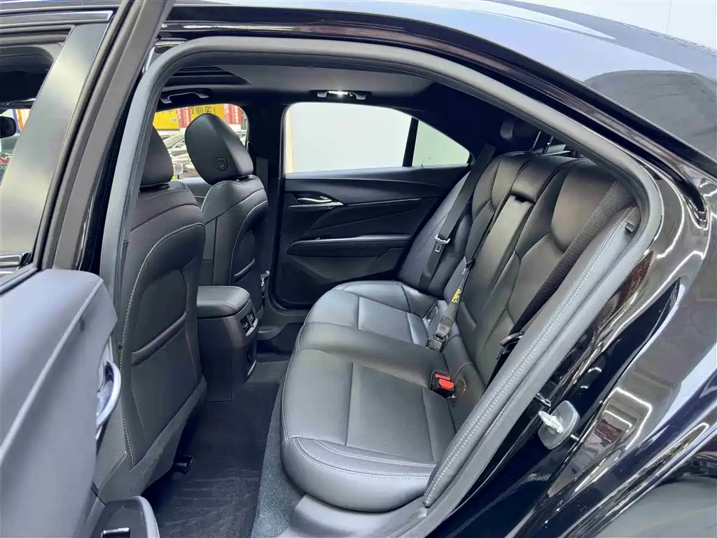 CADILLAC CT4
