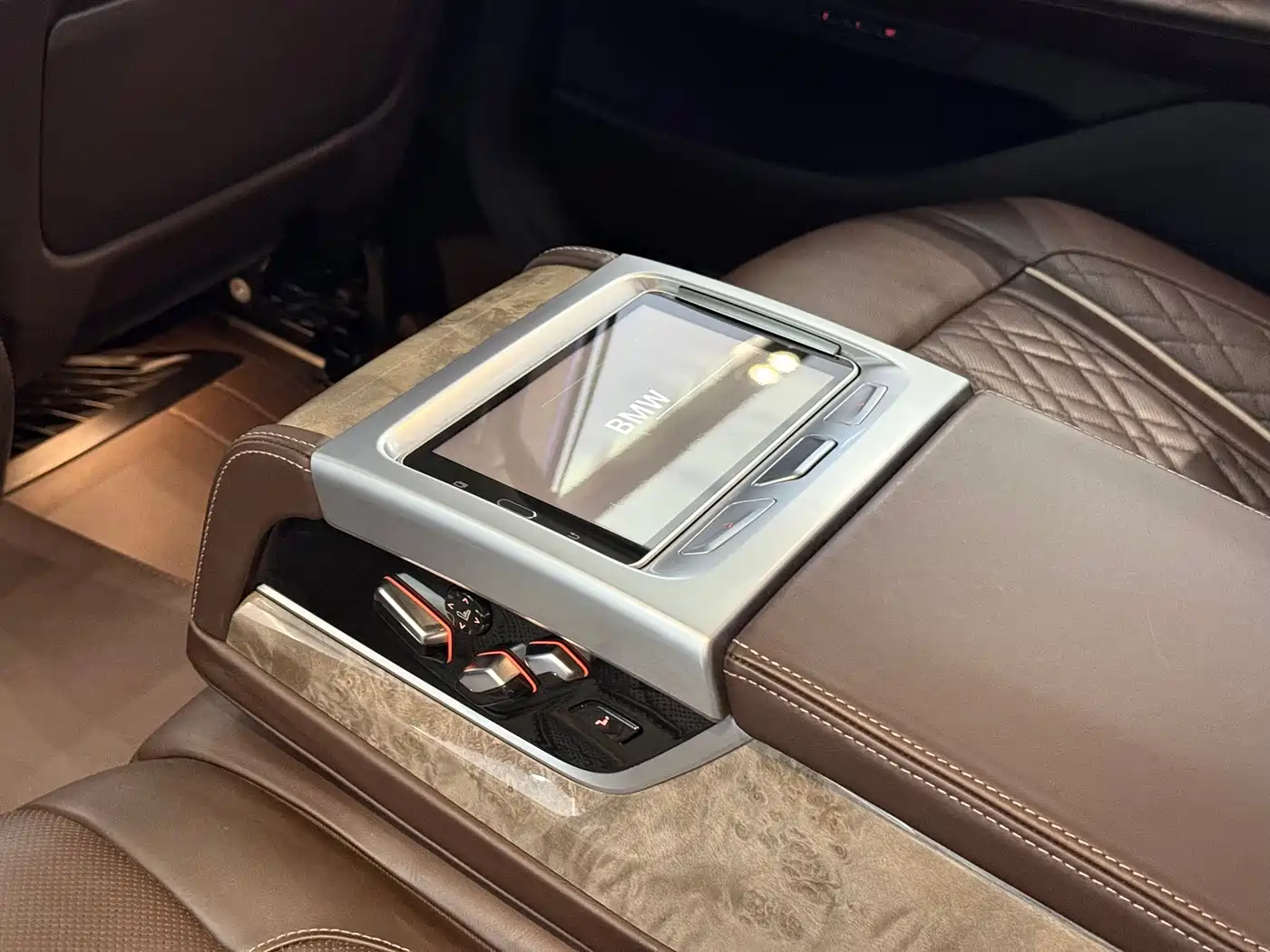 BMW 7 Series 2021 Model 740Li Leading Luxury Package фото 11