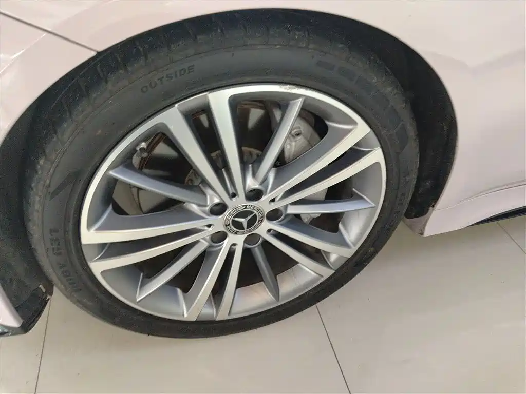 Mercedes-Benz CLS 2020 CLS 300 Dynamic фото 24