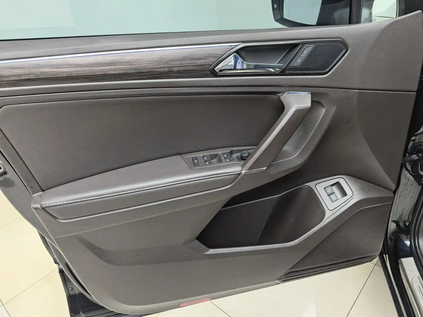 VOLKSWAGEN TIGUAN L NEW ENERGY