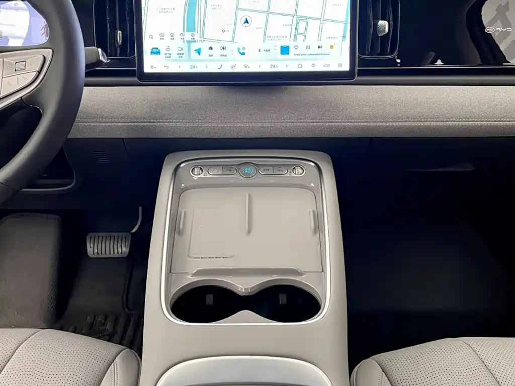 BYD Hai Shi 05 EV 2025 520KM Smart Navigation Edition фото 9