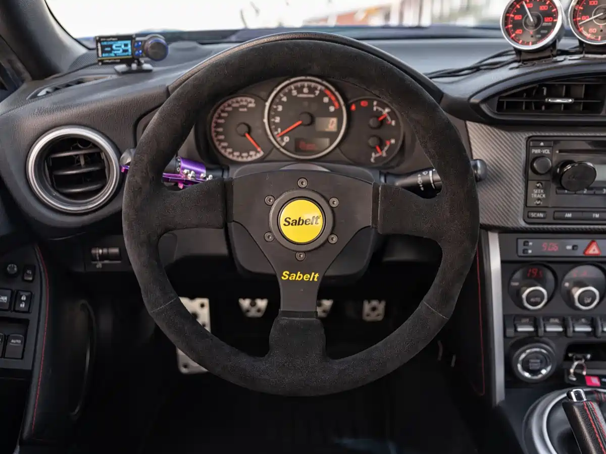 Subaru BRZ 2015 2.0i Manual фото 14