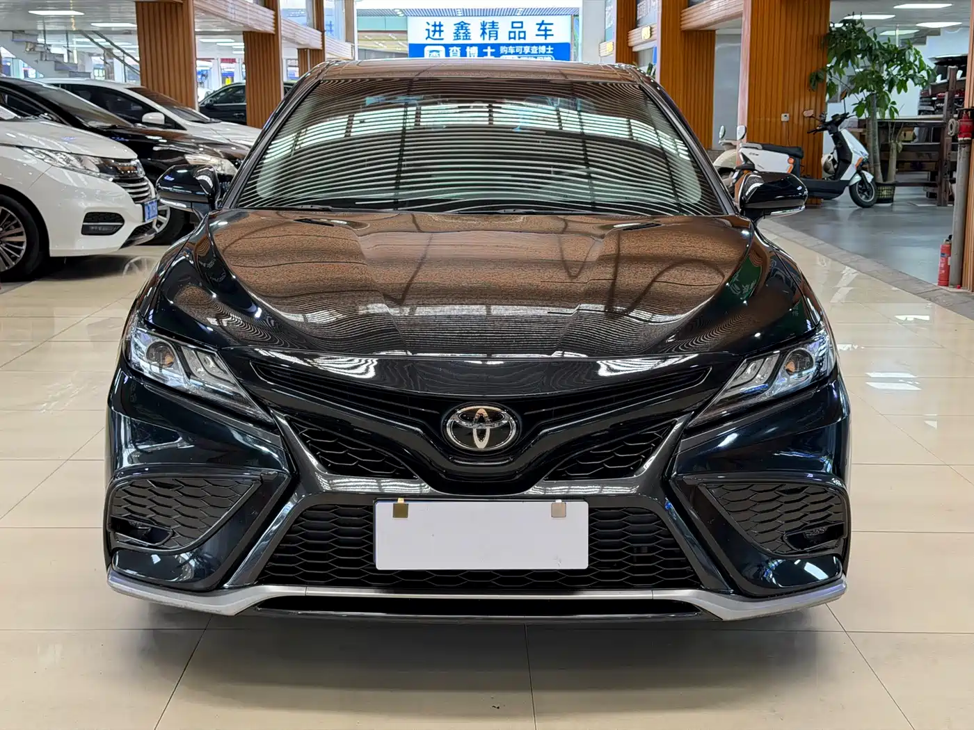 Toyota Camry 2021 2.5S Feng Shang Edition фото 2