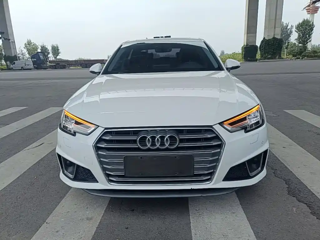 Фото 3 - Audi A4L