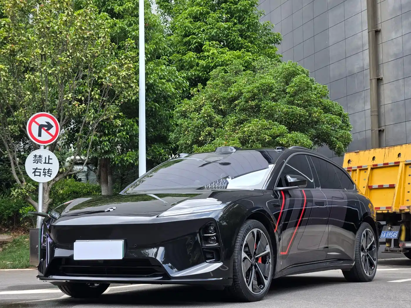 NIO ET5T 2025 Shadow Edition Limited