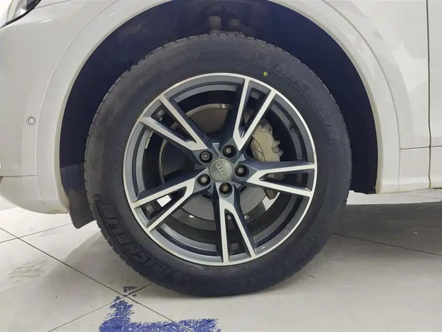 Audi Q5L 2020 45 TFSI Exclusive Fashion фото 6