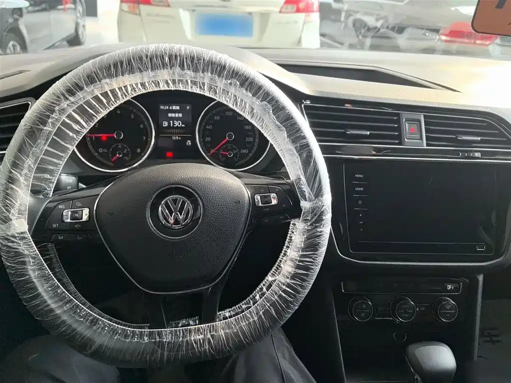 Volkswagen Tiguan L 2019 Facelift 330TSI Auto 2WD Panorama Comfort China VI фото 10