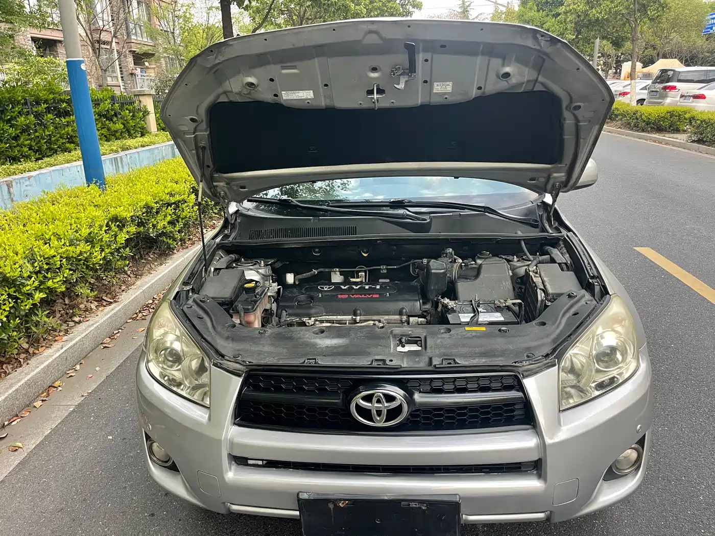 Toyota RAV4 Rongfang 2010 2.0L Automatic Luxury Upgrade Edition фото 13