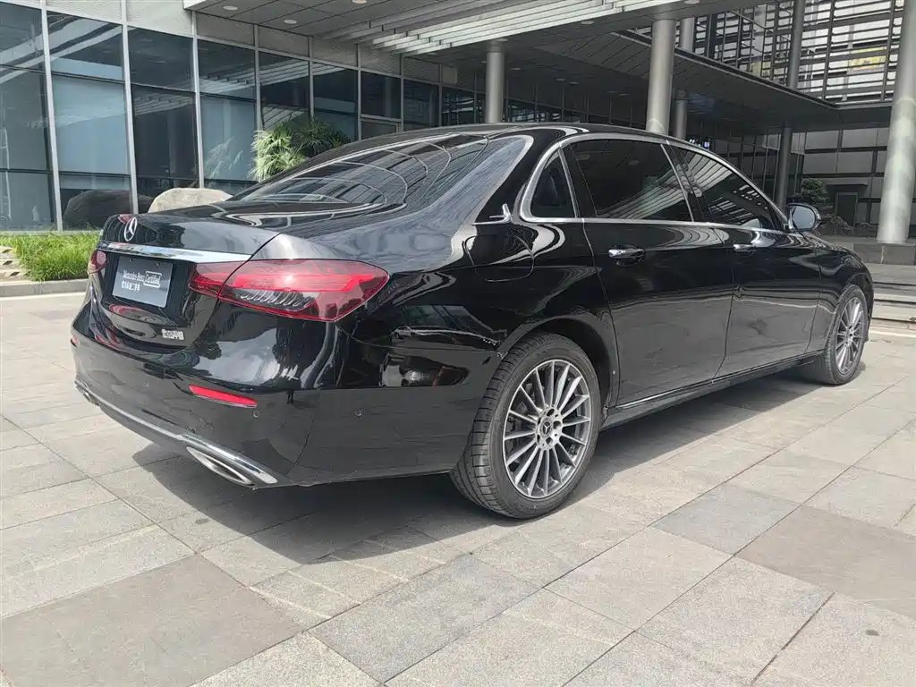 Mercedes-Benz E-Class 2022 E 260 L фото 16