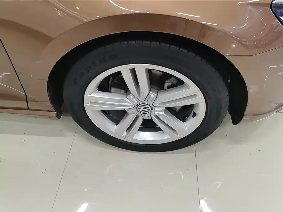 Volkswagen Lamando 2017 280TSI DSG Comfort Edition фото 6