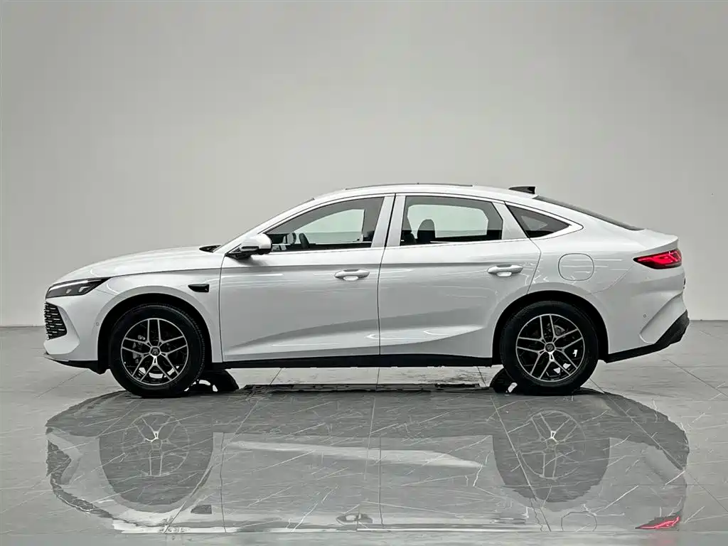 BYD Qin L 2026 Model DM-i 210KM Superior Edition фото 3