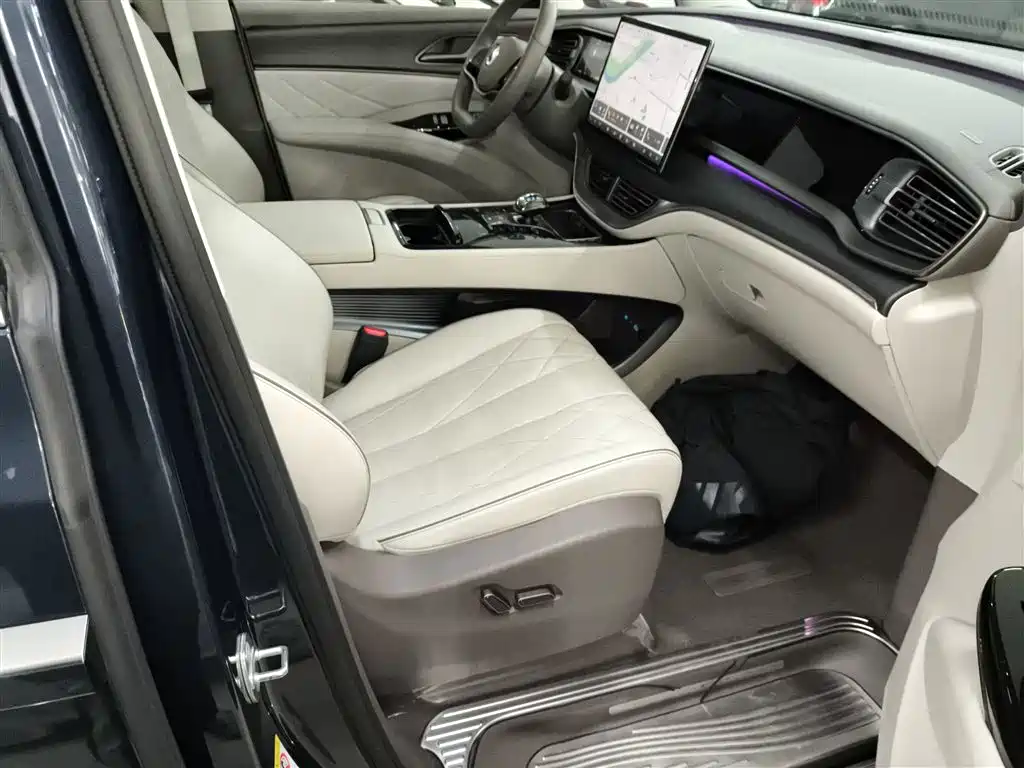 Denza D9 2022 DM-i 970 AWD Flagship фото 4