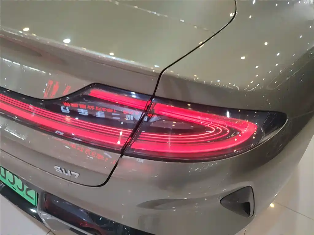 Xiaomi Auto Xiaomi SU7 2024 RWD Long Range Intelligent Driving Edition фото 24