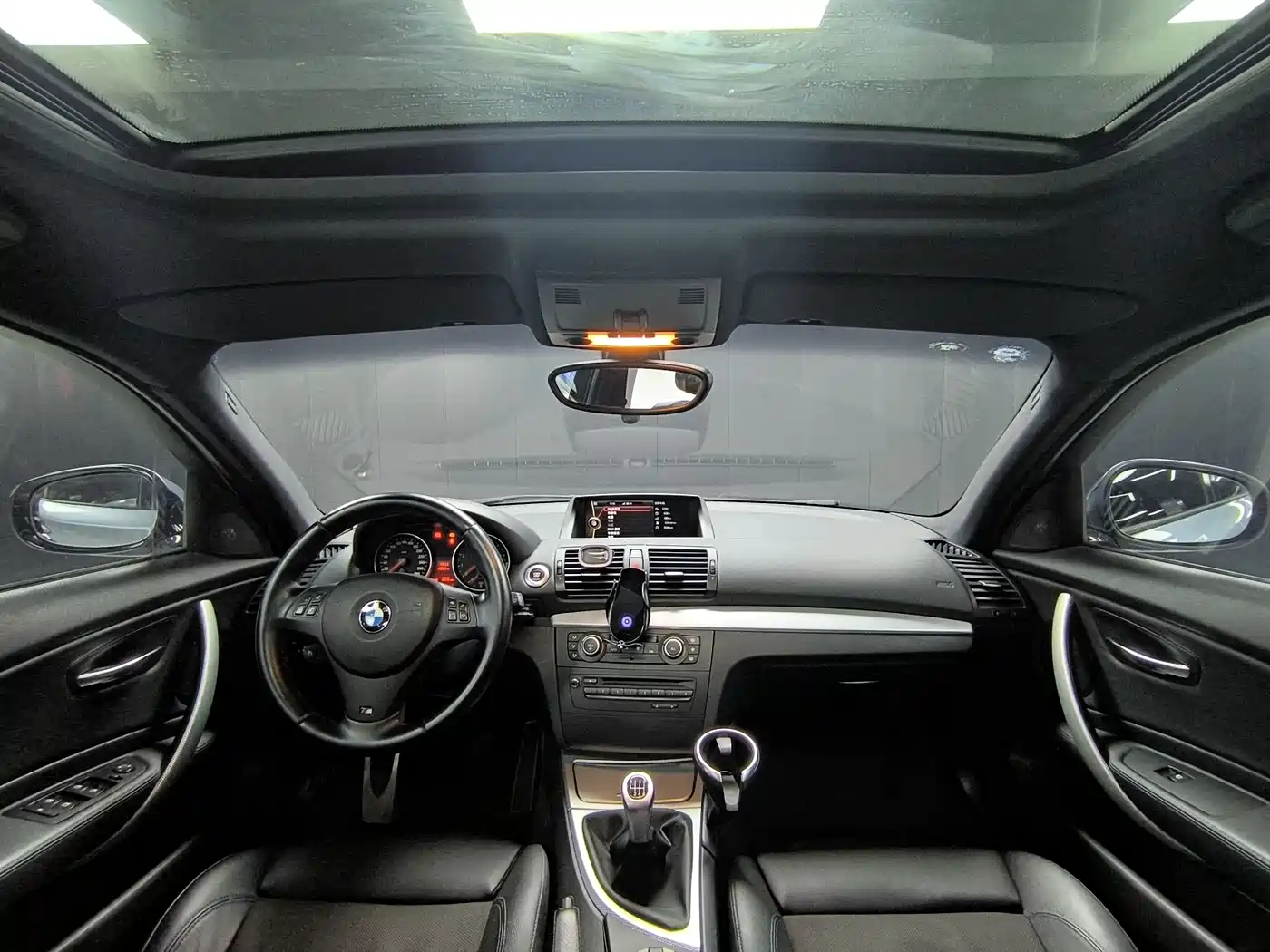 BMW 1 Series (Import) 2010 120i Sport Limited Edition фото 9