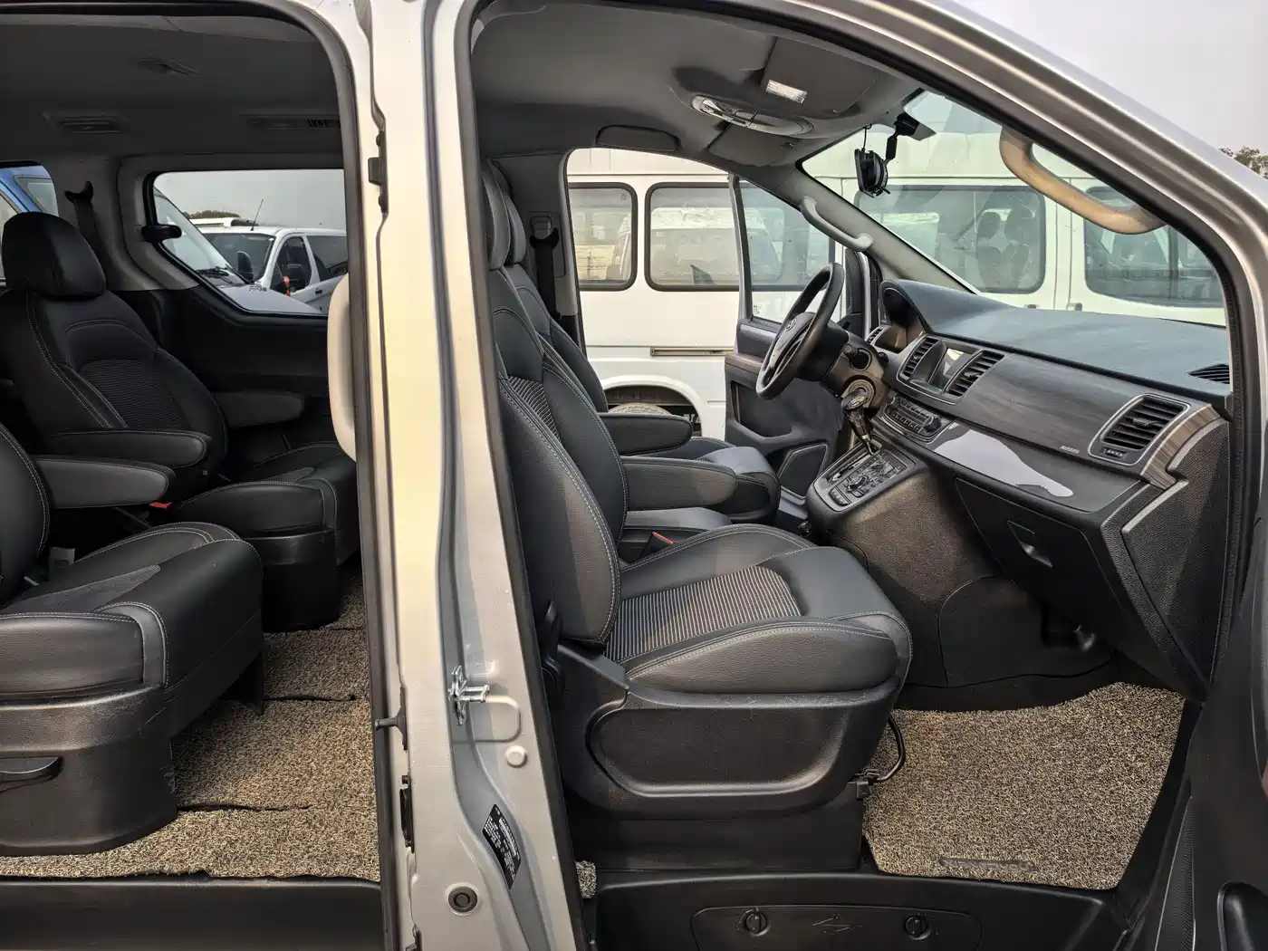 SAIC Maxus Maxus G10 2019 PLUS 2.0T Auto Elite China VI фото 10