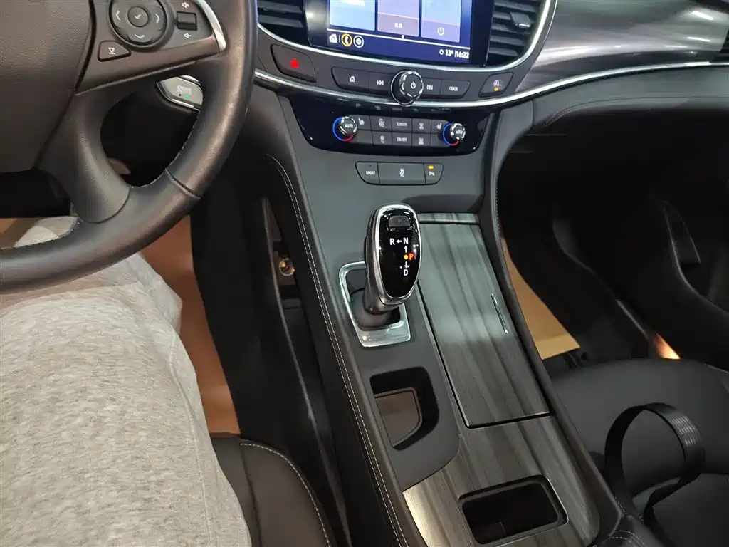 Buick LaCrosse 2022 652T Luxury фото 14