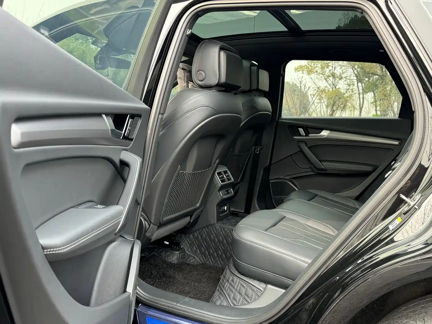Audi Q5L 2025 45 TFSI Luxury Dynamic фото 10